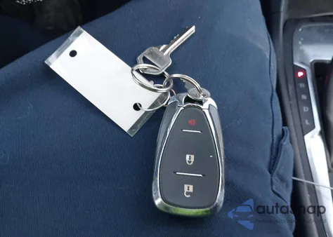 2019 Chevrolet Equinox Ls z USA, uszkodzony, nr VIN 3GNAXHEV7KS596066